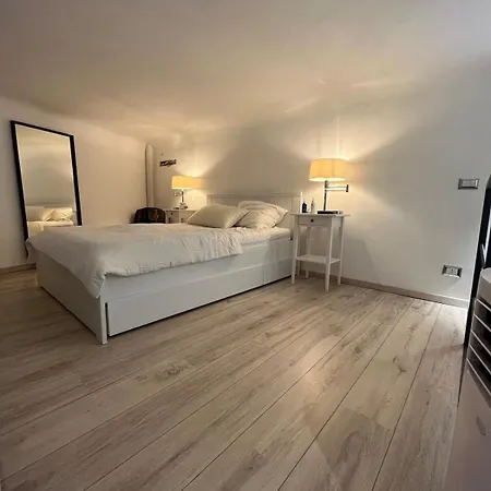 Cozy Flat Villa Trecate