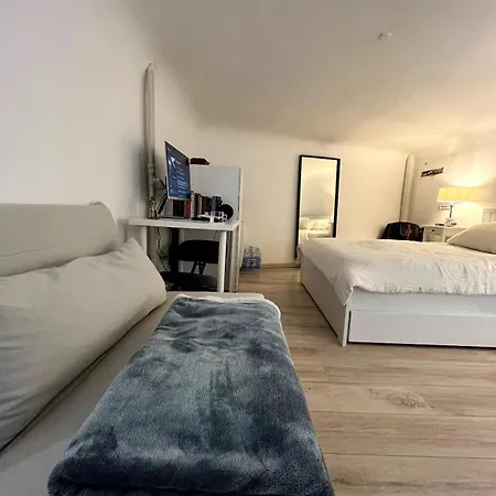 Cozy Flat * Trecate